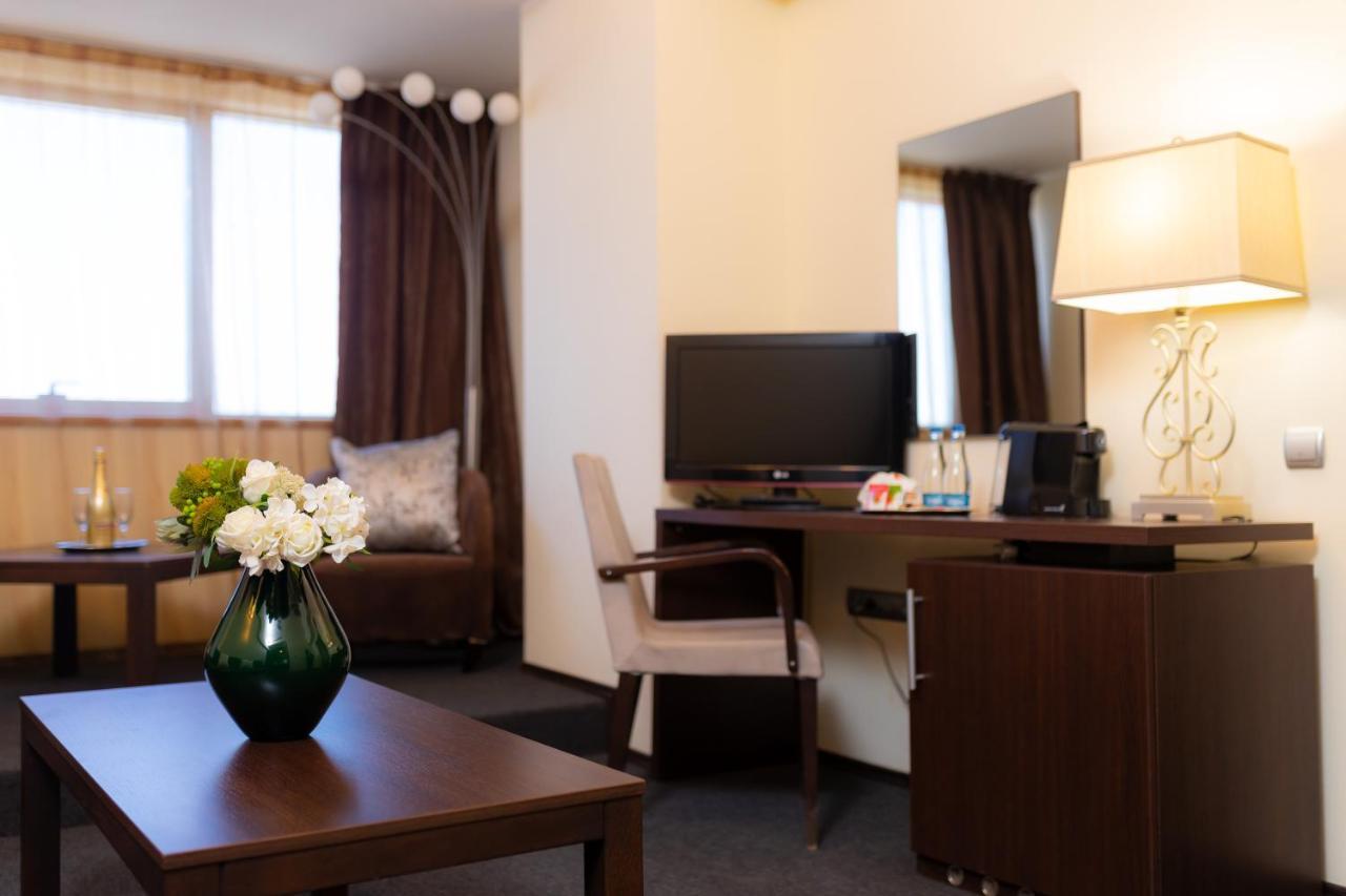 Hotel Terra Balneo Галац Экстерьер фото
